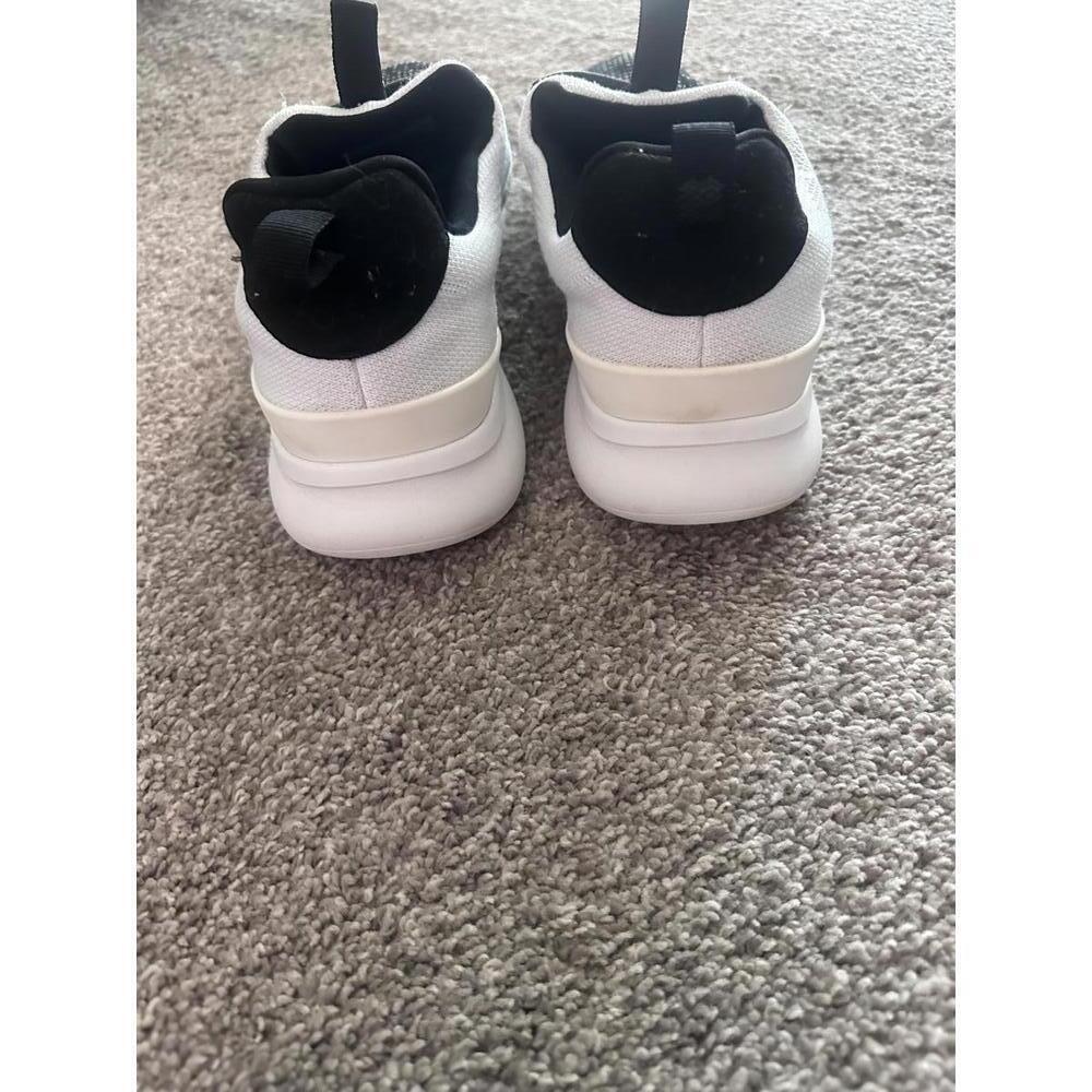 Men's Black and White Gradient Knit Sneakers - Picture 5 of 6